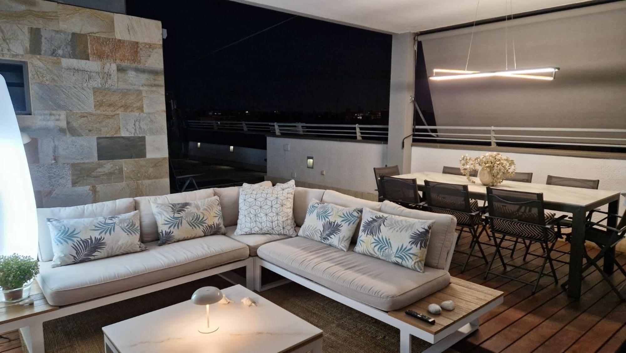 Atico De Lujo Con Jacuzzi Climatizado En Terraza Apartment Elche Exterior foto